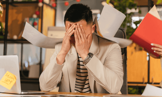 Gestionando el estrés, la ansiedad y la depresión: Un camino hacia la paz interior. En la sociedad actual, el estrés, la ansiedad y la depresión se han convertido en problemas comunes que afectan a muchas personas. La vida agitada, las presiones laborales